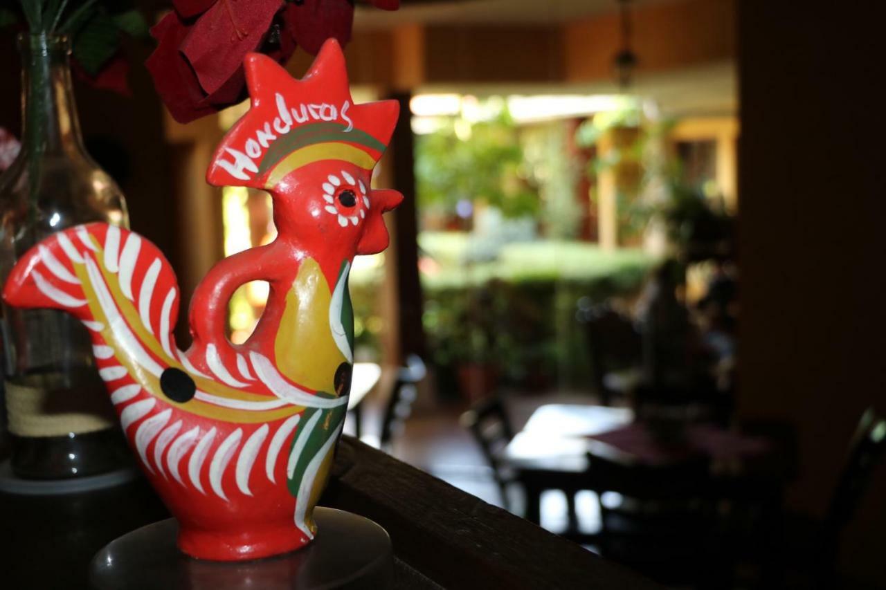 Posada Gema De Copan ซานตา โรซา เด โกปัน ภายนอก รูปภาพ
